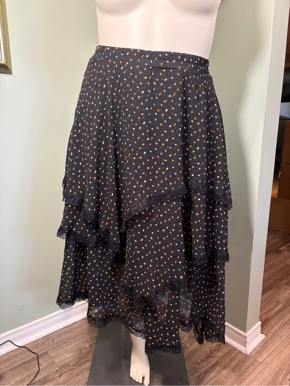 126. Rusttydustty Black Tiered Dot-Print Skirt